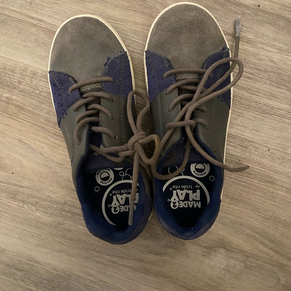 Stride Rite shoes size 11